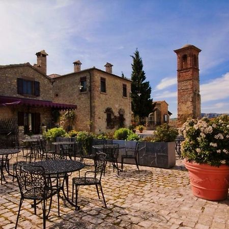 Castello di Albereto Hotel Trarivi Esterno foto
