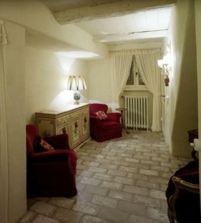 Castello di Albereto Hotel Trarivi Esterno foto
