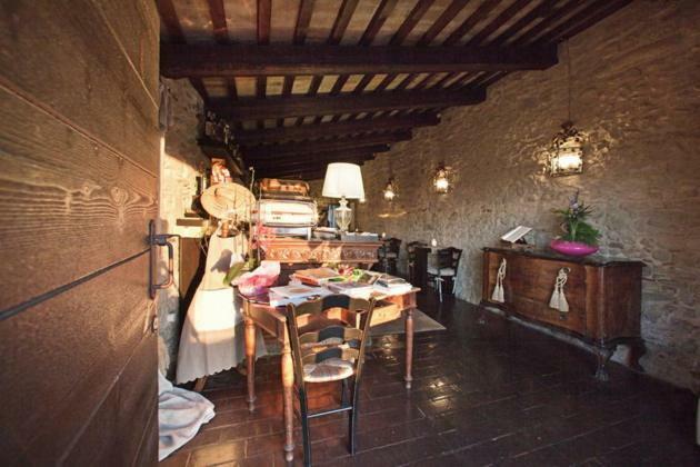 Castello di Albereto Hotel Trarivi Esterno foto