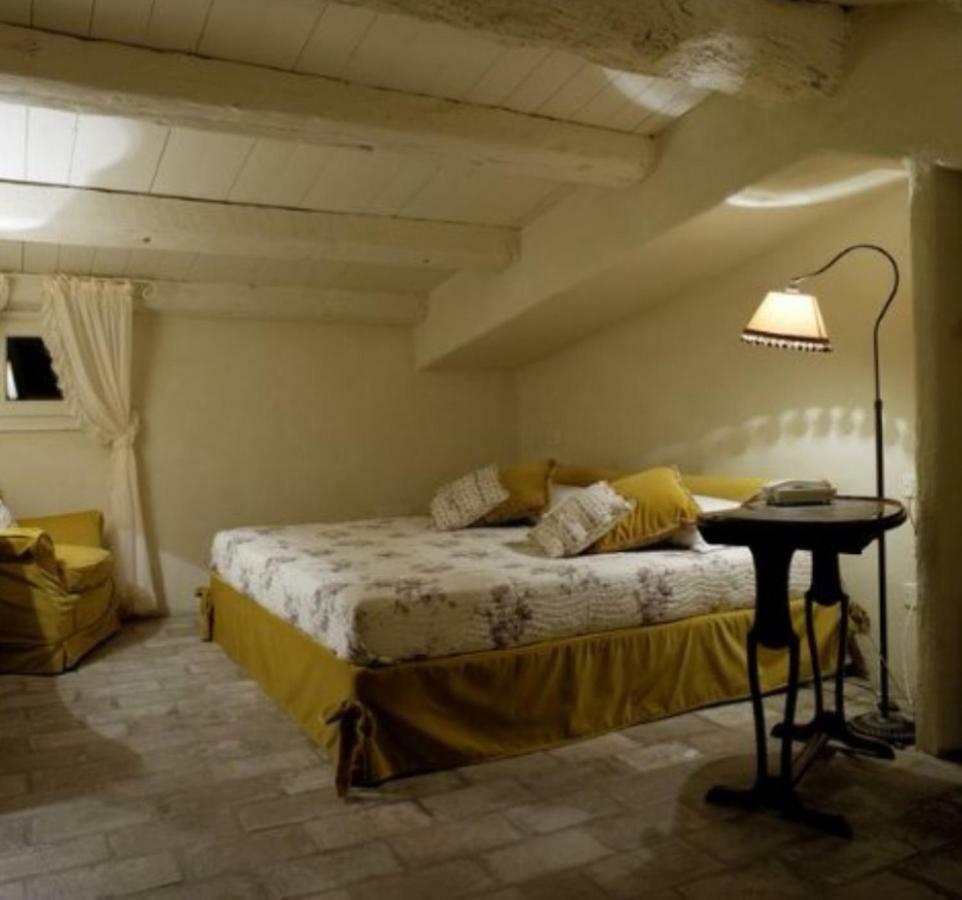 Castello di Albereto Hotel Trarivi Esterno foto