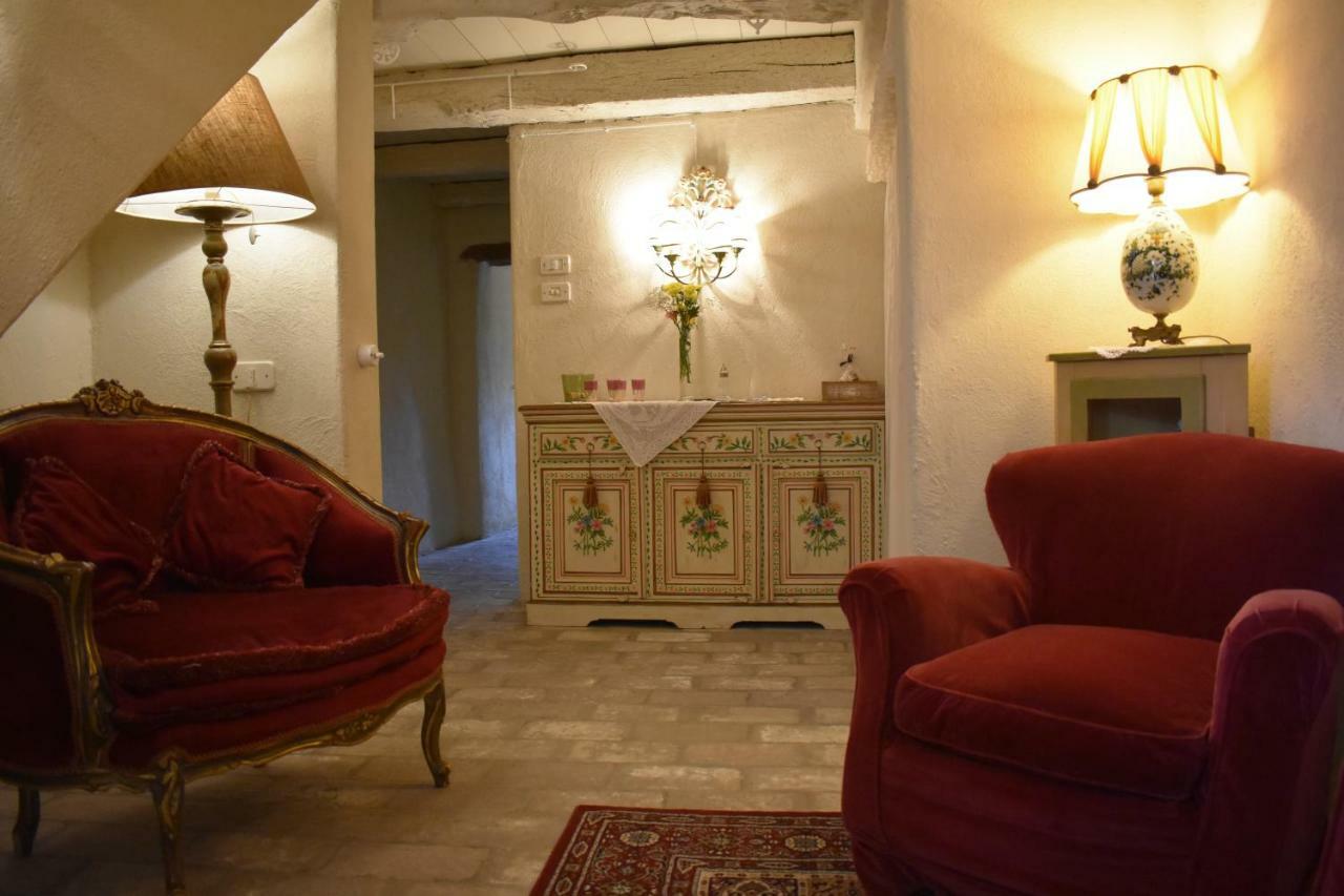 Castello di Albereto Hotel Trarivi Esterno foto